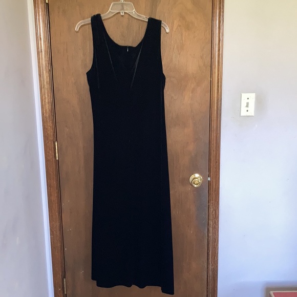 Relisted Coldwater Creek sleeveless long black velvet dress classic - Picture 8 of 13